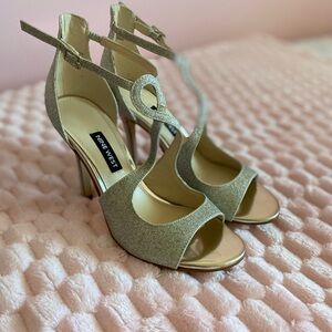 Nine West Glittering Gold Heels